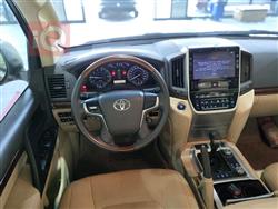 تۆیۆتا لاند کروزەر